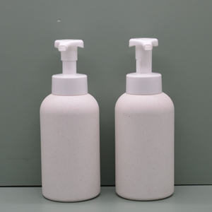 White Wheat Straw Foaming Soap Bottle